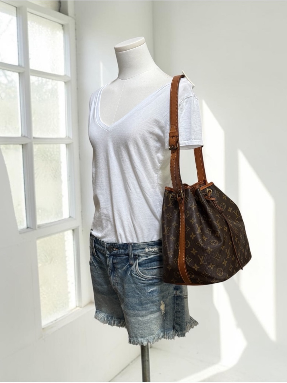 Authenticated Louis Vuitton Vintage Petite Noe Monogram Bucket Bag! EUC! COA! - Picture 11 of 16